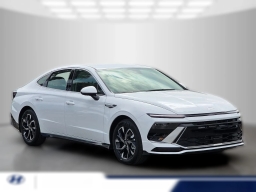 Hyundai Sonata SEL FWD 2025