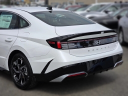 Hyundai Sonata SEL FWD 2025