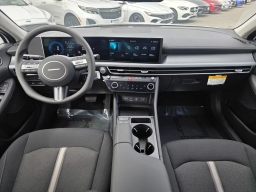 Hyundai Sonata SEL FWD 2025