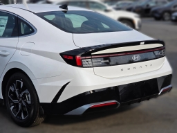 Hyundai Sonata SEL FWD 2025