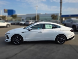 Hyundai Sonata SEL FWD 2025