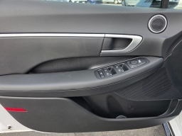 Hyundai Sonata SEL FWD 2025