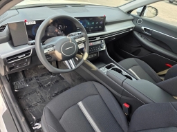Hyundai Sonata SEL FWD 2025