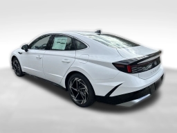 Hyundai Sonata SEL Sport AWD 2026