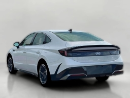 Hyundai Sonata SEL Sport FWD 2026