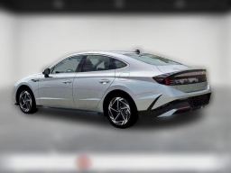 Hyundai Sonata SEL Sport FWD 2026