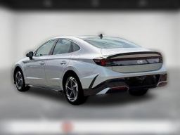 Hyundai Sonata SEL Sport FWD 2026