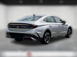 Hyundai Sonata SEL Sport FWD 2026
