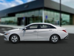 Hyundai Elantra SE Sedan 2026