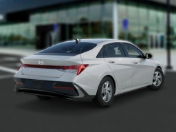 Hyundai Elantra SE Sedan 2026