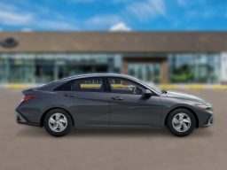 Hyundai Elantra SE Sedan 2026