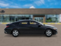 Hyundai Elantra SE Sedan 2026