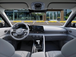 Hyundai Elantra SE Sedan 2026