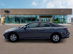 Hyundai Elantra SE Sedan 2026