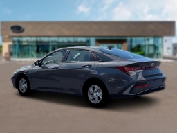 Hyundai Elantra SE Sedan 2026