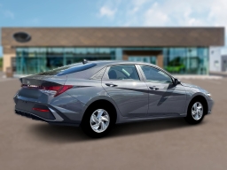 Hyundai Elantra SE Sedan 2026