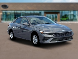 Hyundai Elantra SE Sedan 2026