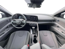Hyundai Elantra SE Sedan 2026