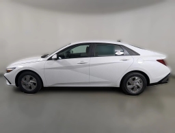 Hyundai Elantra SE IVT 2026