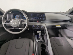 Hyundai Elantra SE IVT 2026