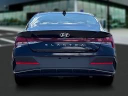 Hyundai Elantra SE IVT 2026