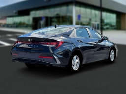Hyundai Elantra SE IVT 2026