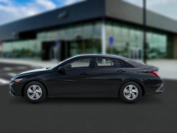 Hyundai Elantra SE Sedan 2026