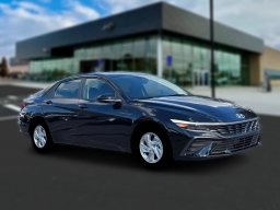 Hyundai Elantra SE Sedan 2026