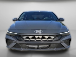 Hyundai Elantra SE Sedan 2026
