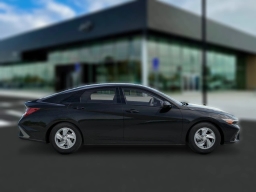 Hyundai Elantra SE Sedan 2026