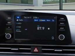 Hyundai Elantra SE Sedan 2026
