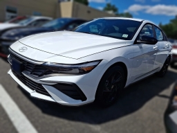Hyundai Elantra SEL Sport Sedan 2026