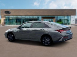 Hyundai Elantra SEL Sport Sedan 2026