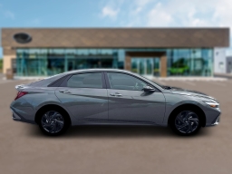 Hyundai Elantra SEL Sport Sedan 2026
