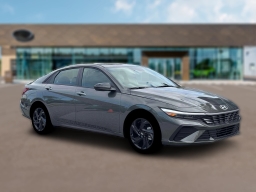 Hyundai Elantra SEL Sport Sedan 2026