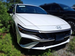 Hyundai Elantra SEL Sport Plus Sedan 2026