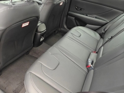 Hyundai Elantra SEL Sport Sedan 2026