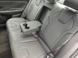 Hyundai Elantra SEL Sport Sedan 2026