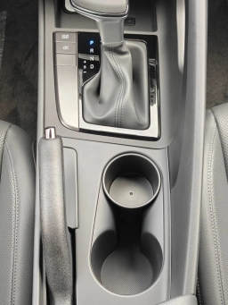 Hyundai Elantra SEL Sport Sedan 2026