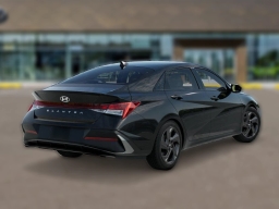 Hyundai Elantra SEL Sport Sedan 2026