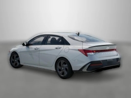 Hyundai Elantra SEL Sport IVT 2026