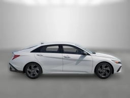 Hyundai Elantra SEL Sport IVT 2026