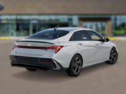 Hyundai Elantra SEL Sport Sedan 2026