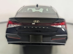 Hyundai Elantra SEL Sport IVT 2026