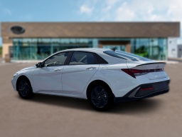 Hyundai Elantra SEL Sport Sedan 2026