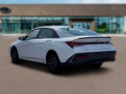Hyundai Elantra SEL Sport Sedan 2026