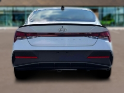 Hyundai Elantra SEL Sport Sedan 2026