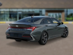 Hyundai Elantra SEL Sport Sedan 2026