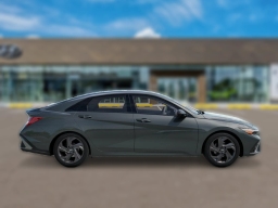 Hyundai Elantra SEL Sport Sedan 2026