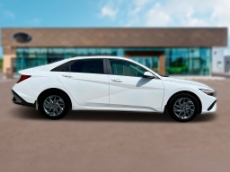 Hyundai Elantra Hybrid Blue DCT 2025